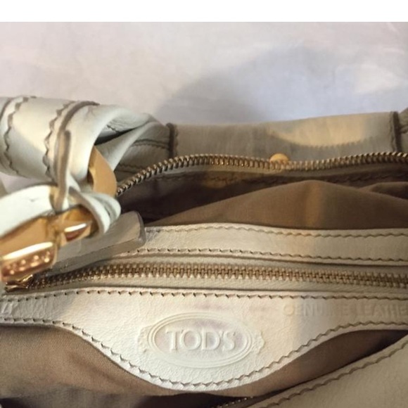 PRE-OWNED AUTH TOD'S WHITE LEATHER SHOULDER BAG. - Picture 8 of 8